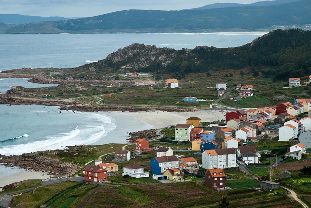 Os Faros Pisos Turisticos Apartment Arou Exterior photo